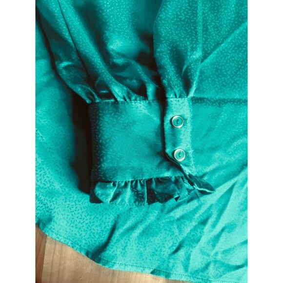 Adrianna Papell Women’s Top Med Shiny & Bright Emerald Long Sleeve Ruffle Cuff - Picture 8 of 14